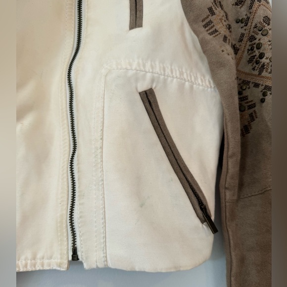 BCBG tan sleeve crop jacket - Picture 4 of 5